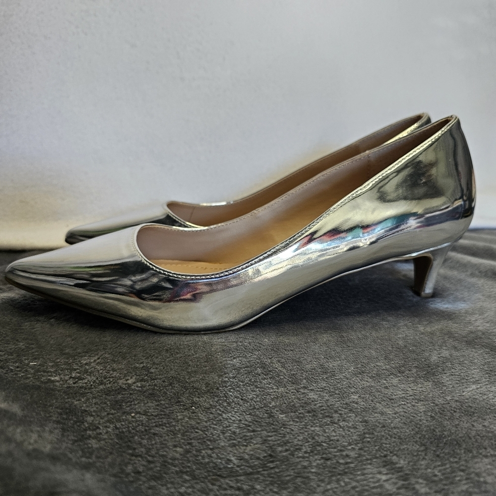 Charles By Charles David Silver Women's Pumps Size 7